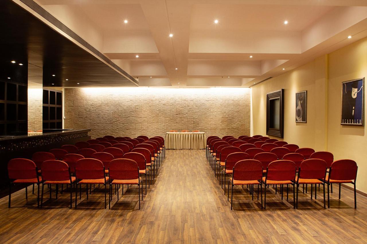 The Classique Club Mumbai Ngoại thất bức ảnh